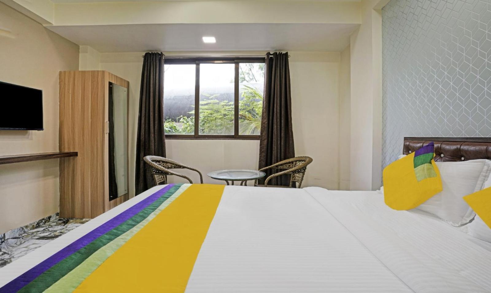 Glitz Hotels Golden Birds - Mahape, Navi Mumbai Exterior photo